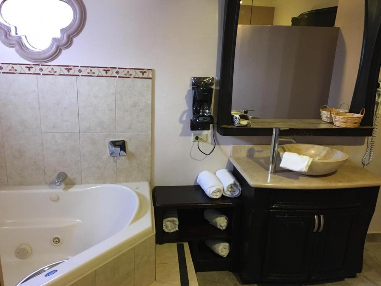 Maria Bonita Suites Agua Prieta Eksteriør billede